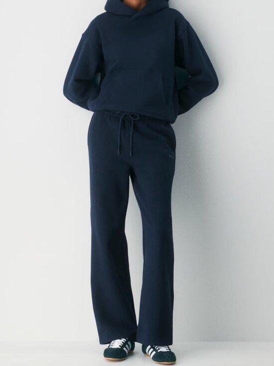 Aritzia Pants - Cozy Sweatfleece Boyfriend Wide Sweatpant